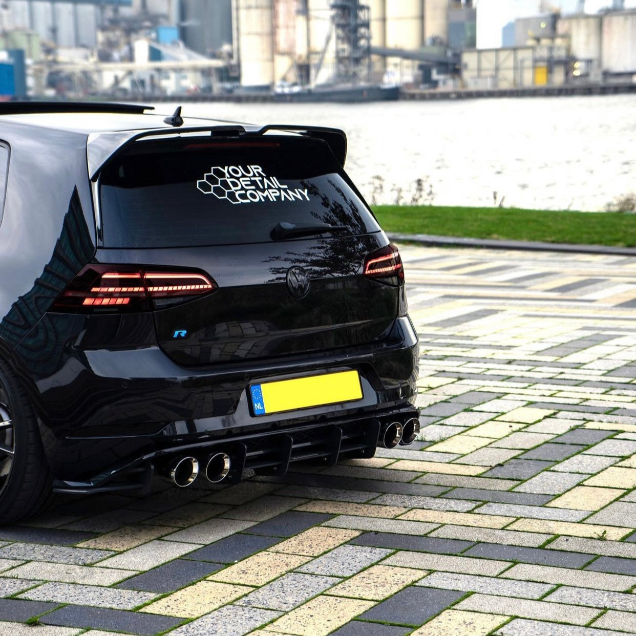 Your Detail Company Achterraam Sticker (GROOT)